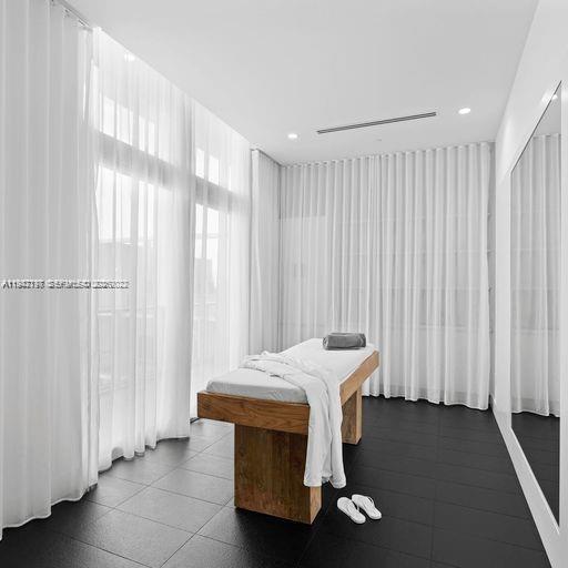 METROPICA NORTH TOWER ONE - Residential