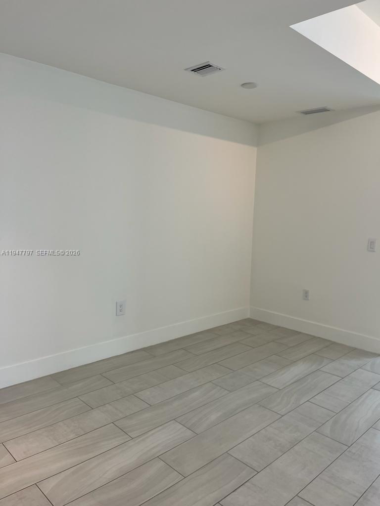 METROPICA NORTH TOWER ONE - Residential
