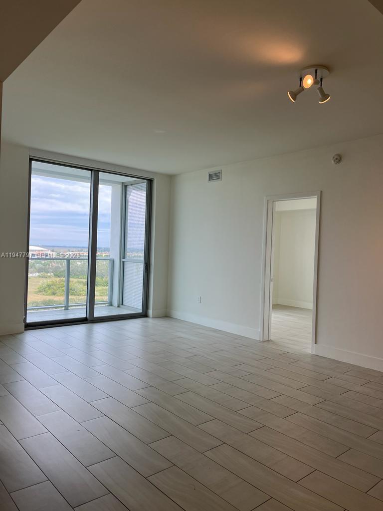 METROPICA NORTH TOWER ONE - Residential