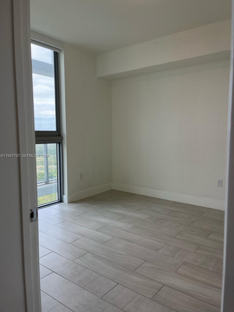 METROPICA NORTH TOWER ONE - Residential