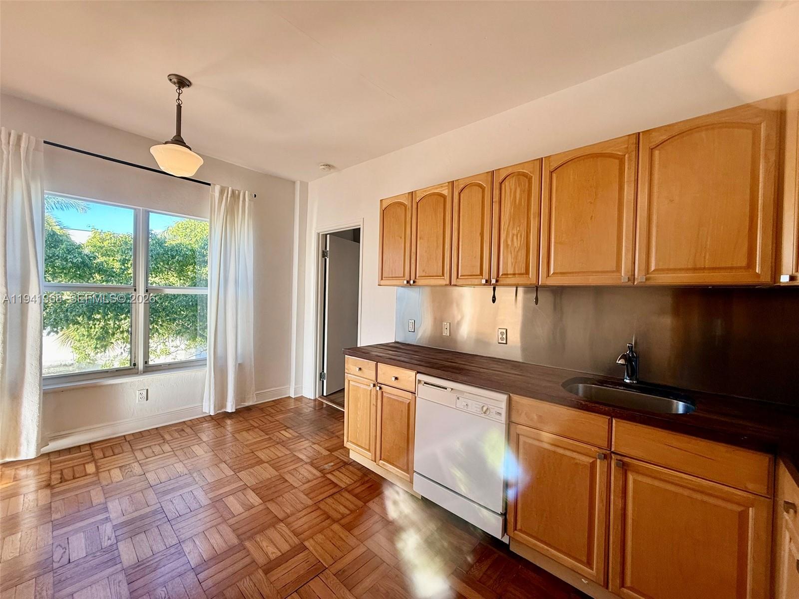 GARDEN SUB AMD PL - Residential Lease