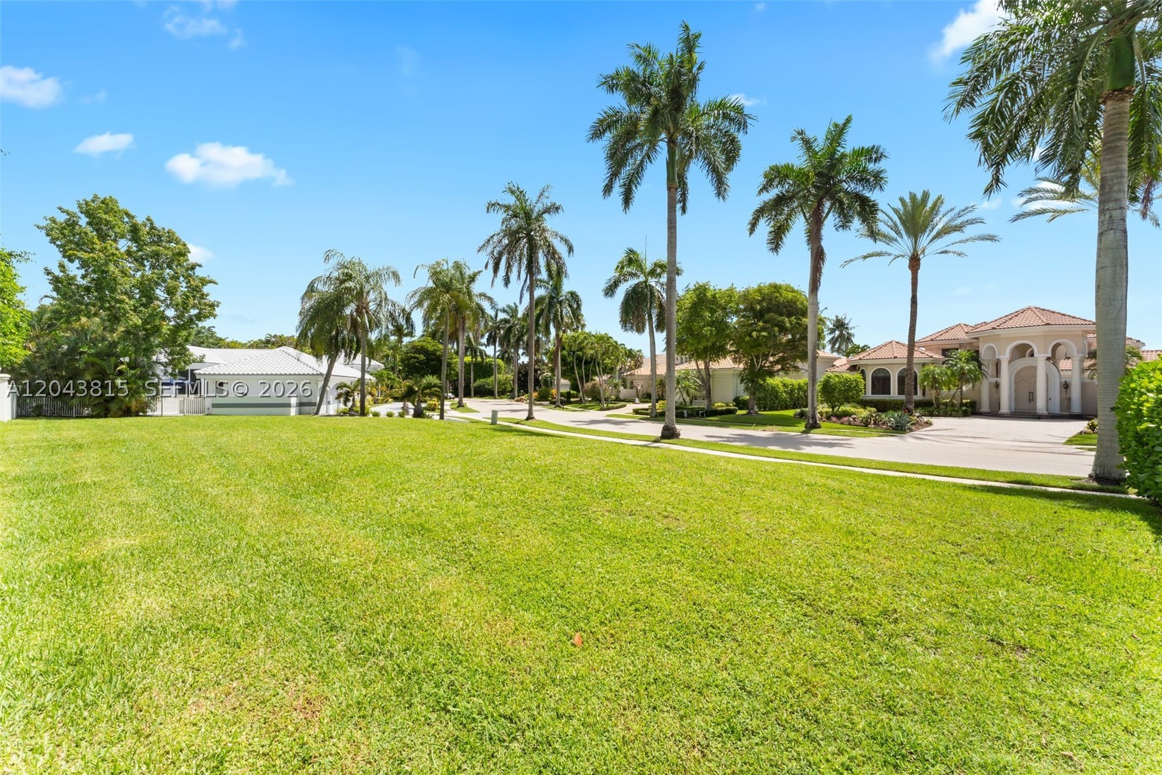 GRAND OAKS OF ARVIDA COUN - Residential Lease