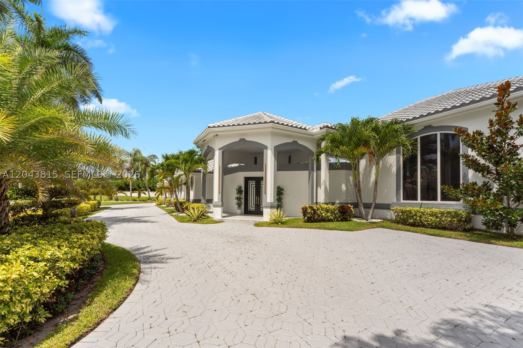 GRAND OAKS OF ARVIDA COUN - Residential Lease