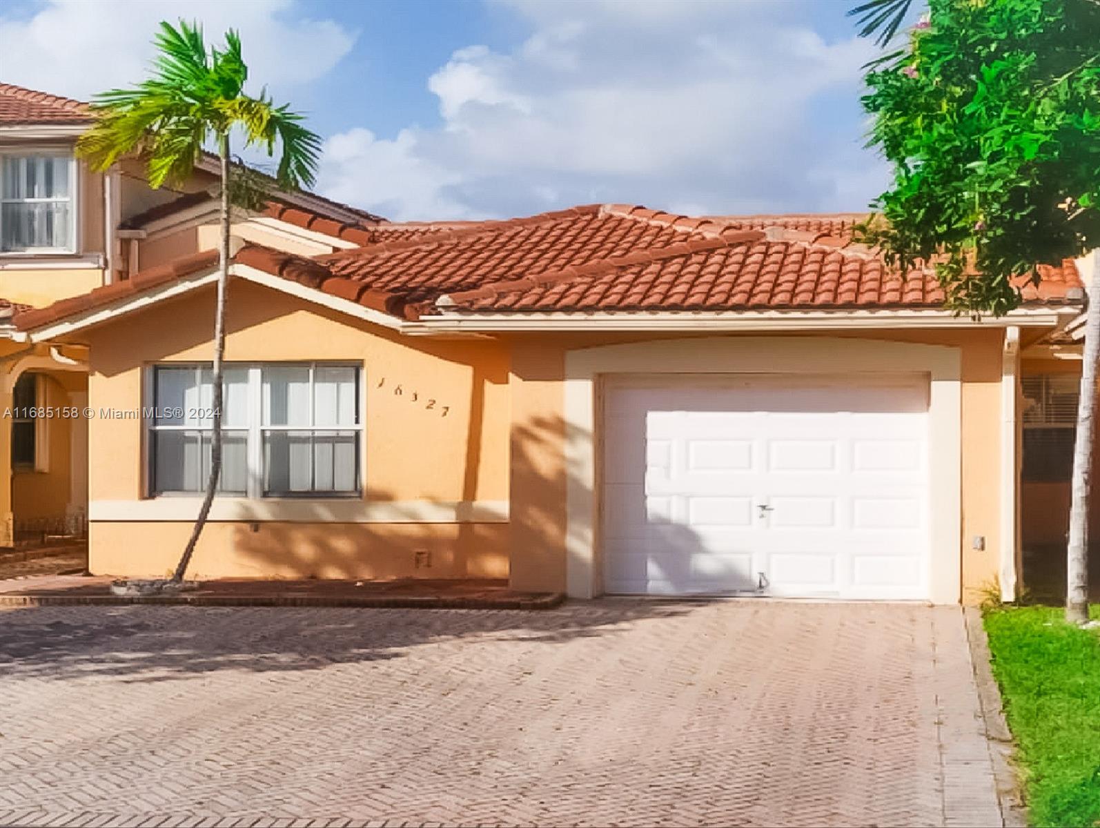 Don’t miss the chance to own a charming single-story townhouse featuring 4 bedrooms and 2 bathrooms. Enjoy a fenced backyard and a one-car garage. Located in the highly desirable West Kendall area. With a very LOW HOA, Eden Lakes offers residents 24-hour security, a community pool, and a kids’ park. The fence is only 7 years old, and the air conditioning is just 1 year old, ensuring modern comfort and peace of mind. Come and see this delightful home for family. PLEASE SEND DU ALONG WITH OFFERS...SELLER MOTIVATED....