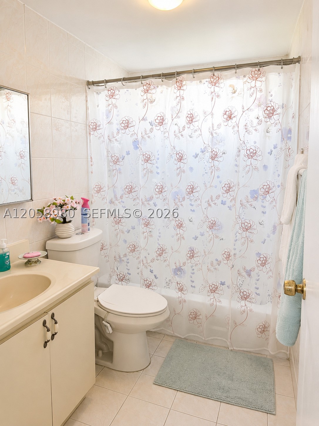 PALM SPRINGS GARDENS BLDG - Residential