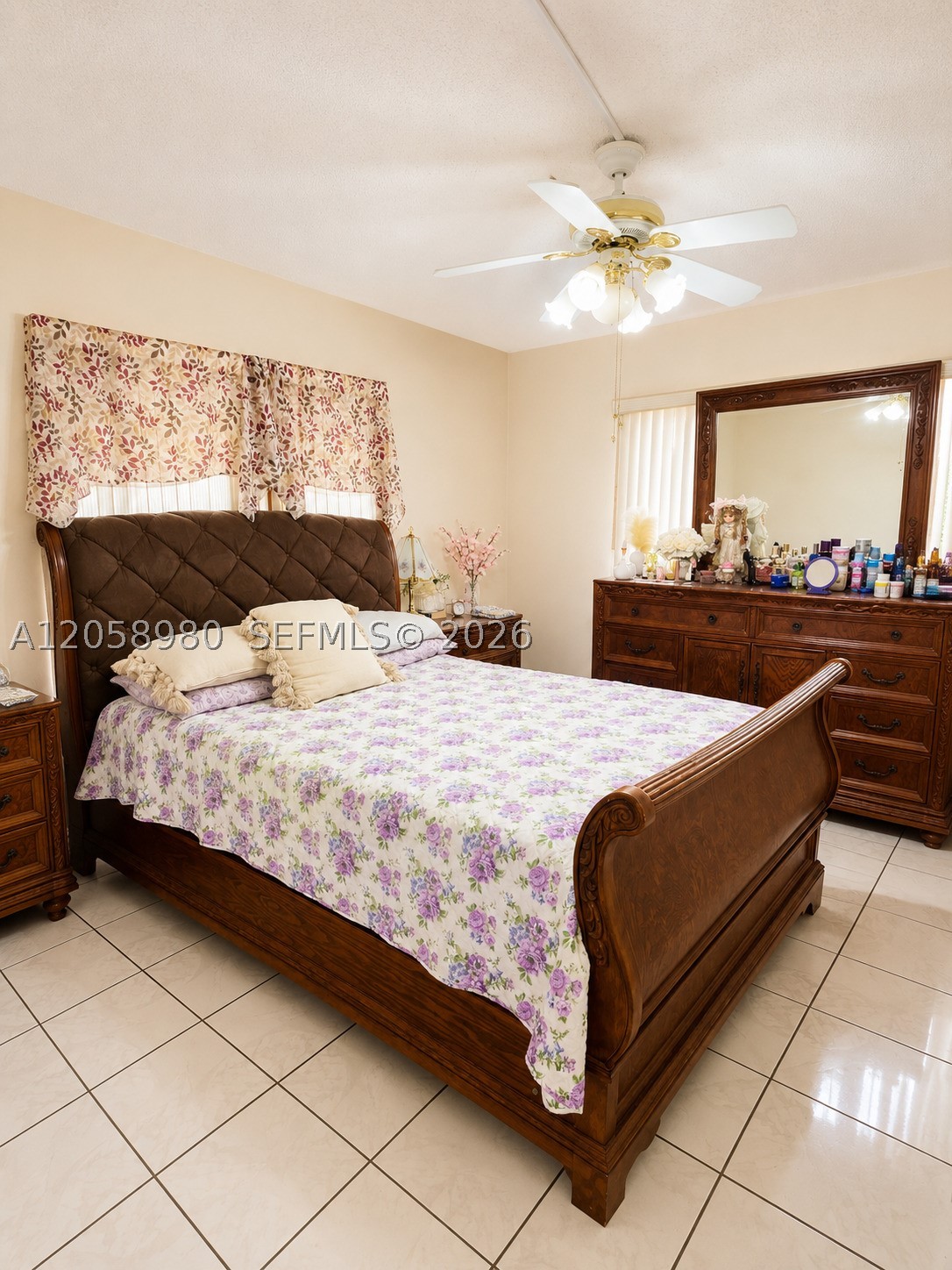 PALM SPRINGS GARDENS BLDG - Residential