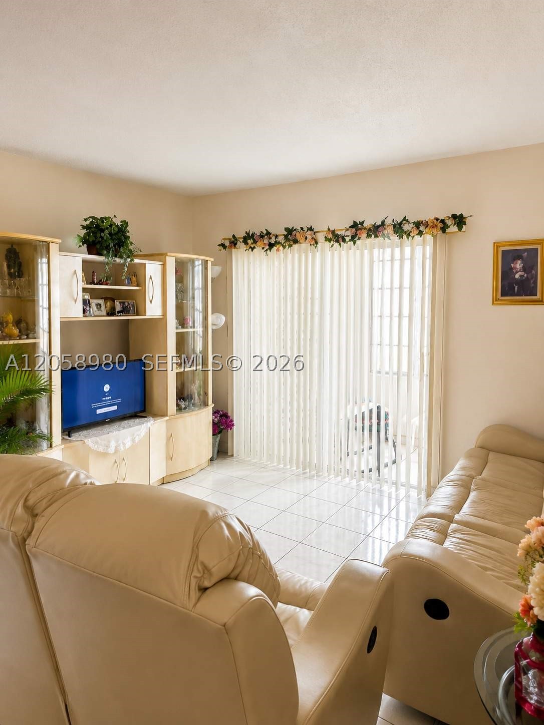 PALM SPRINGS GARDENS BLDG - Residential