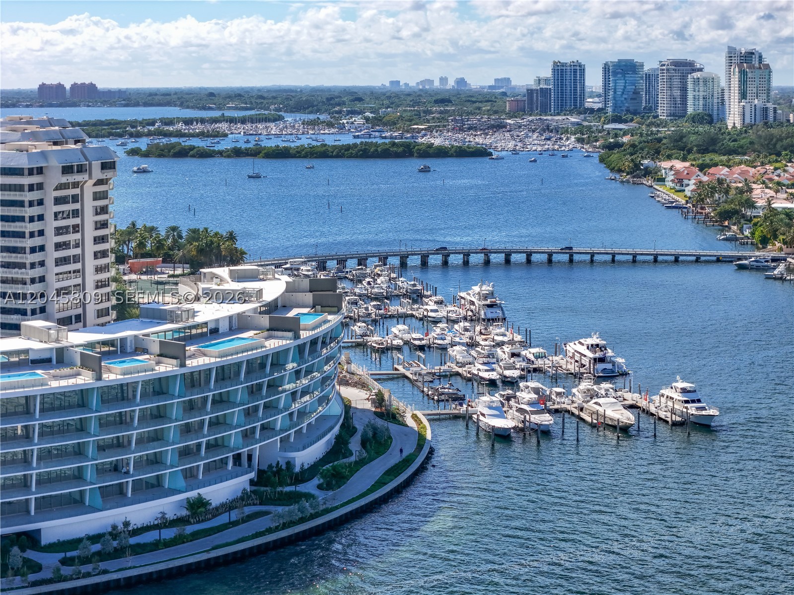 Vita Grove Isle - Residential