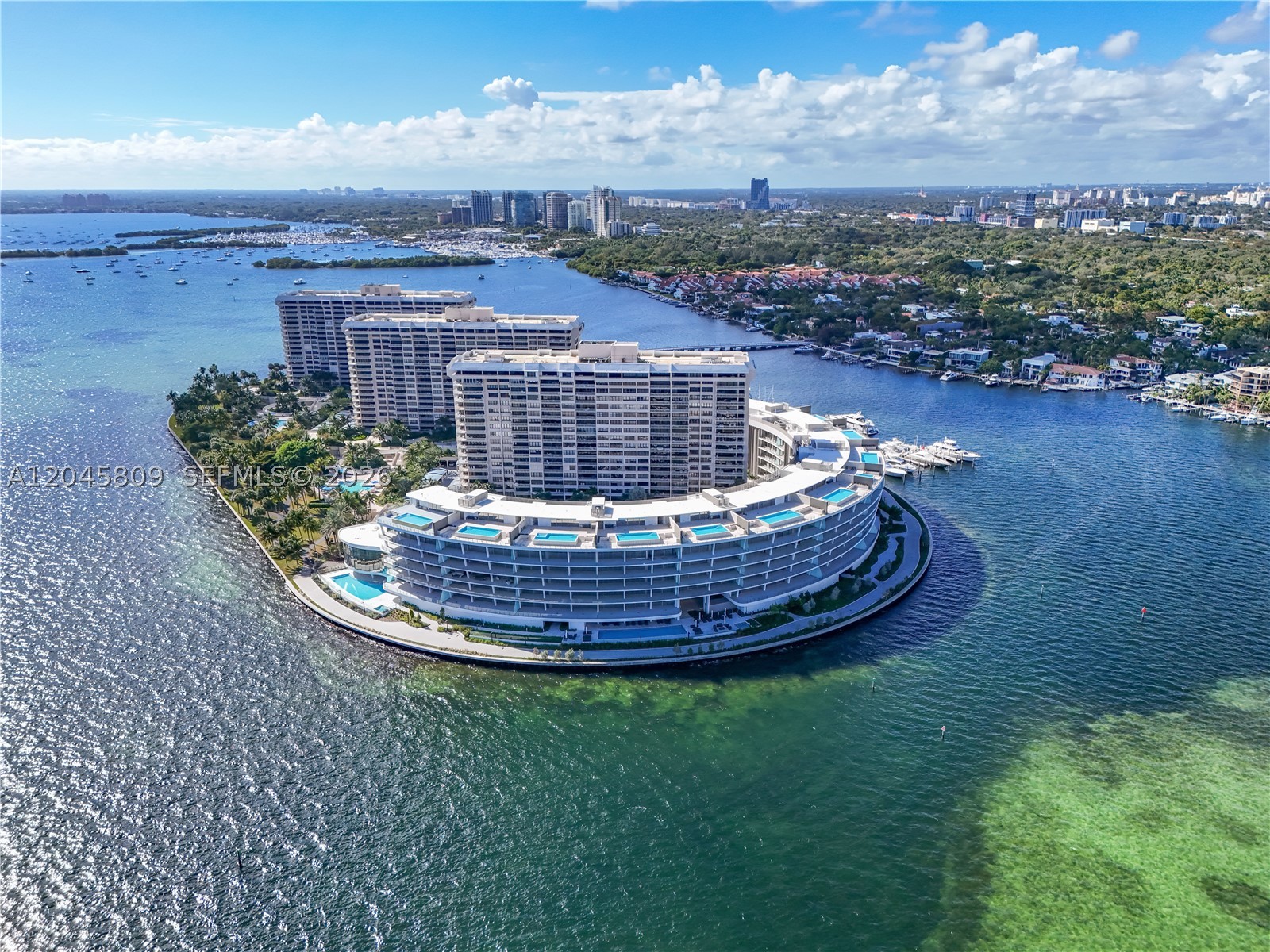 Vita Grove Isle - Residential
