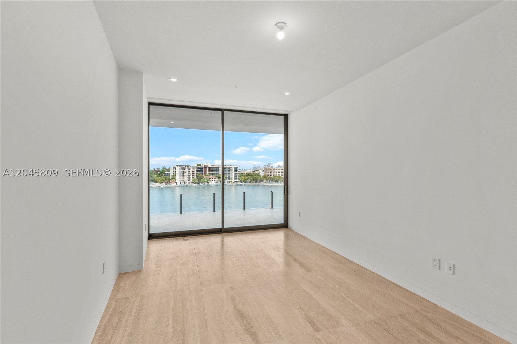 Vita Grove Isle - Residential