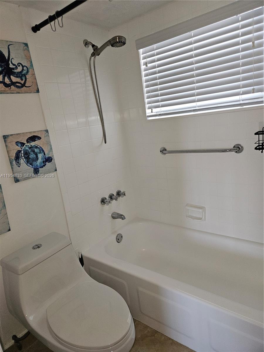 LIVE OAK CONDO ELEVEN - Residential