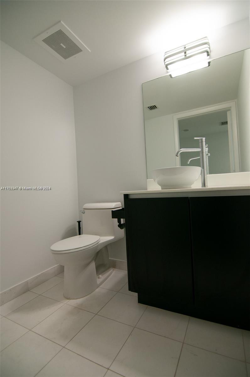 ONYX ON THE BAY CONDO - Residential Lease