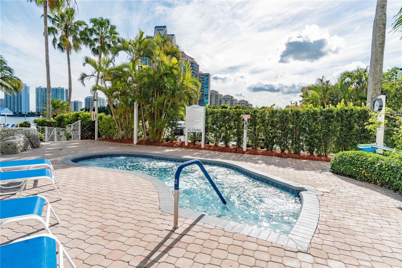 MYSTIC POINTE TOWER 500 - Residential