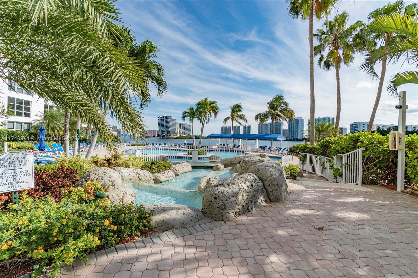 MYSTIC POINTE TOWER 500 - Residential