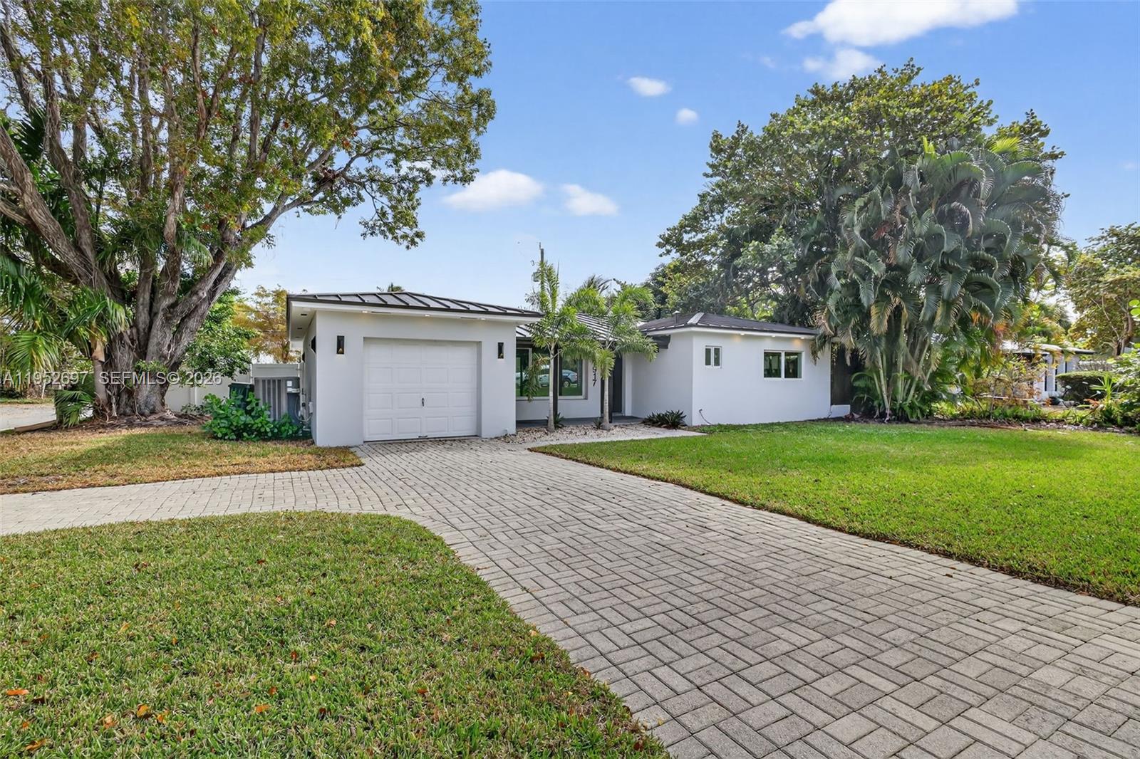 NORTHRIDGE - Residential