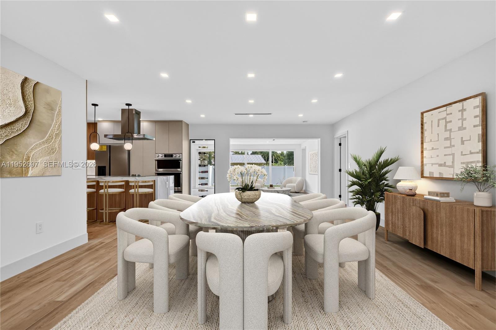 NORTHRIDGE - Residential