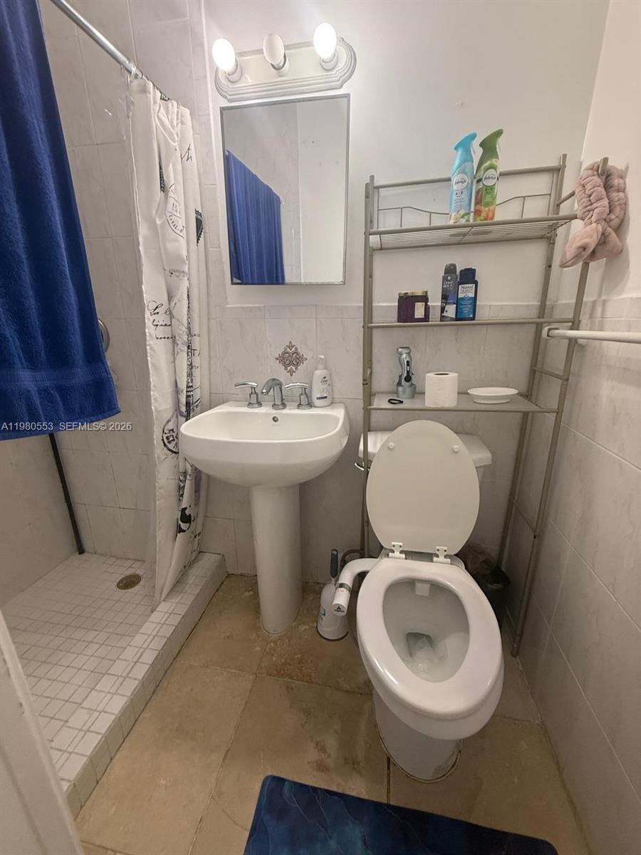 MIRACLE MANOR 3RD ADDN - Residential