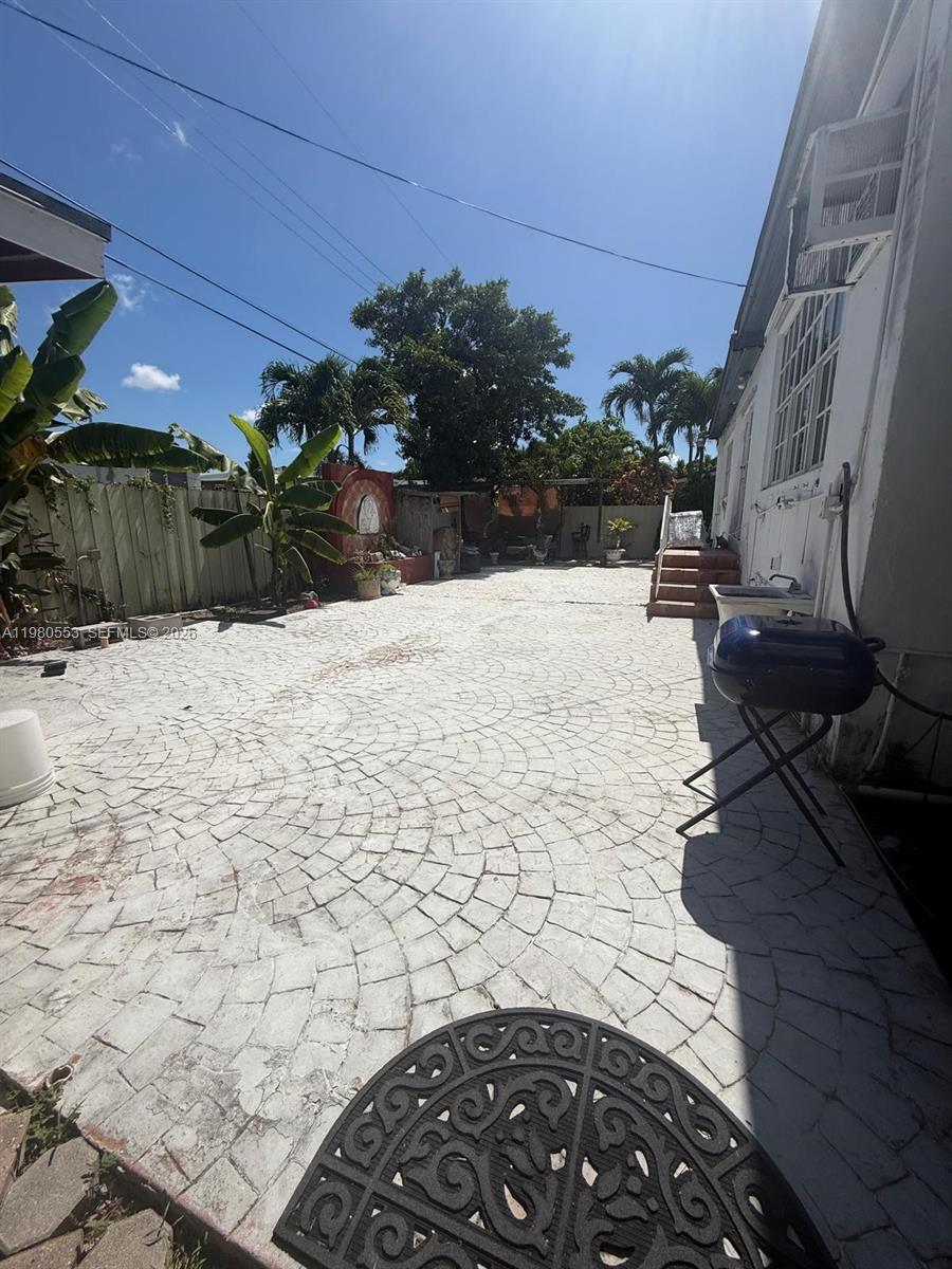 MIRACLE MANOR 3RD ADDN - Residential