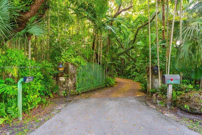SNAPPER CREEK LAKES SUB - Residential