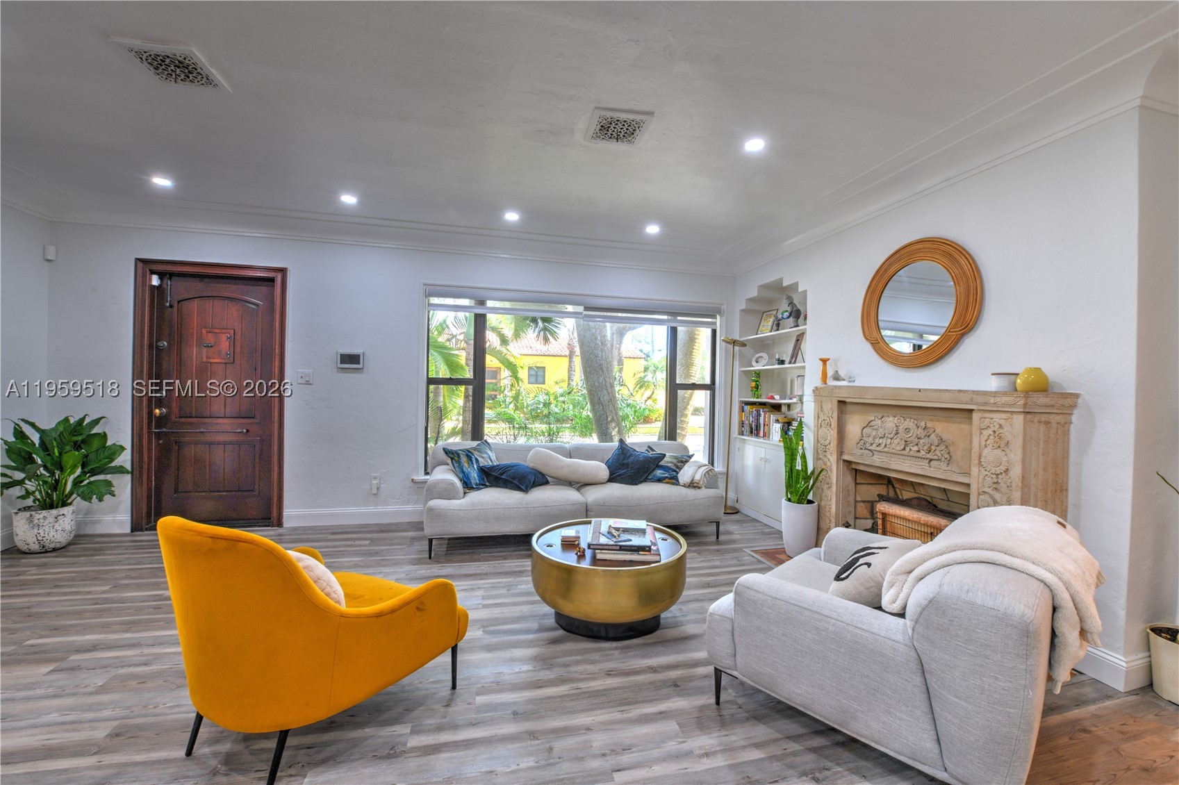 HOLLYWOOD - Residential