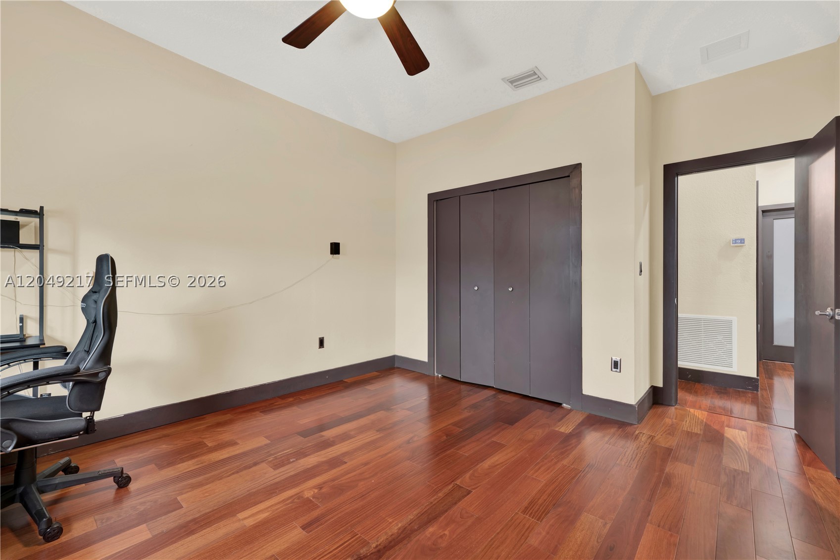 A B AT TAMIAMI TRAIL PHAS - Residential