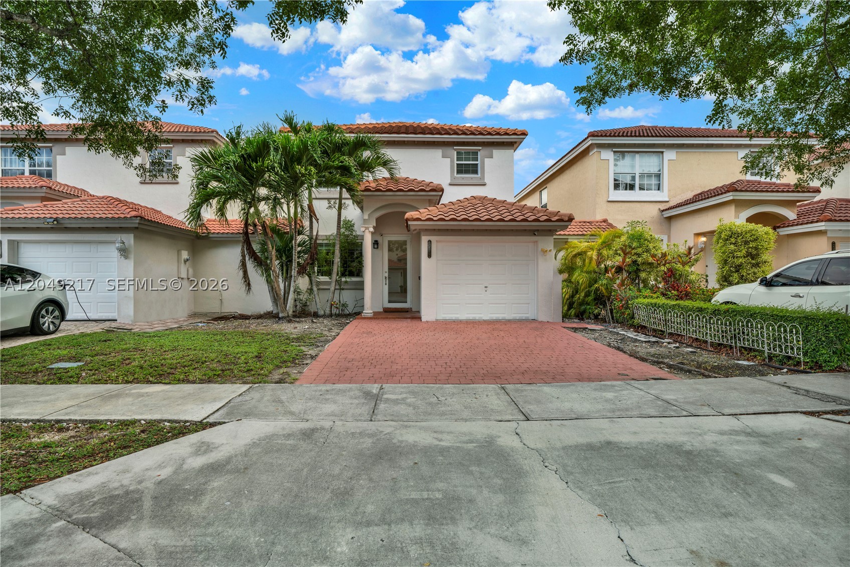 A B AT TAMIAMI TRAIL PHAS - Residential