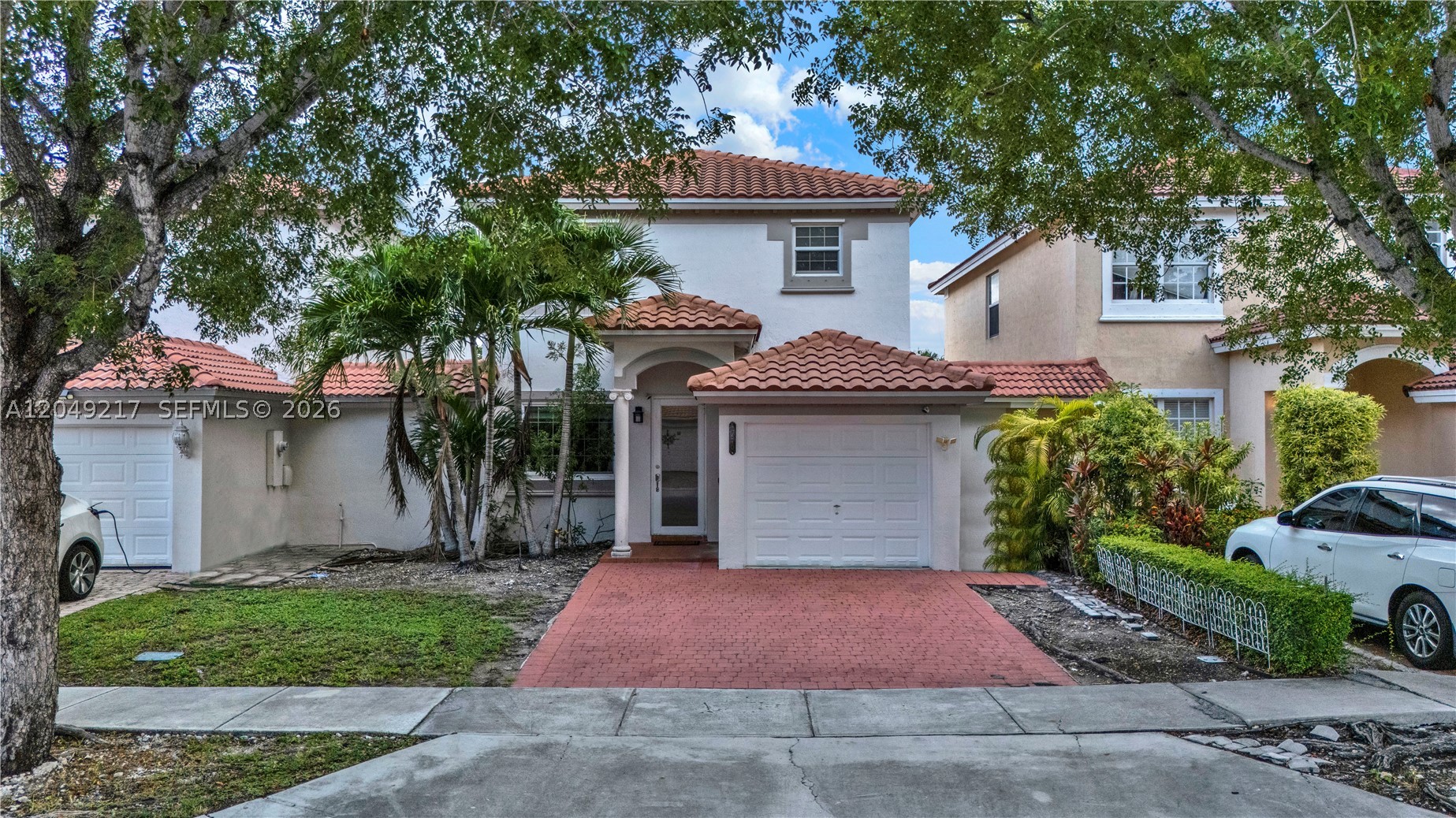 A B AT TAMIAMI TRAIL PHAS - Residential