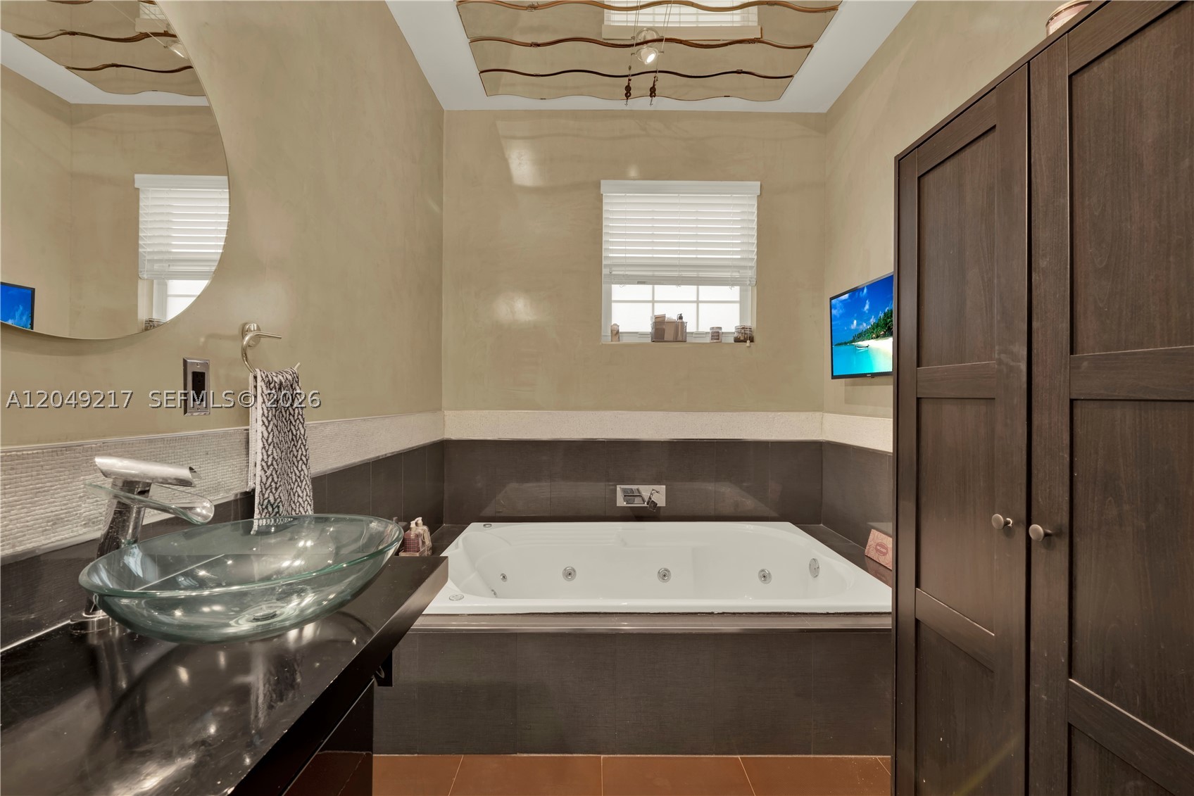 A B AT TAMIAMI TRAIL PHAS - Residential