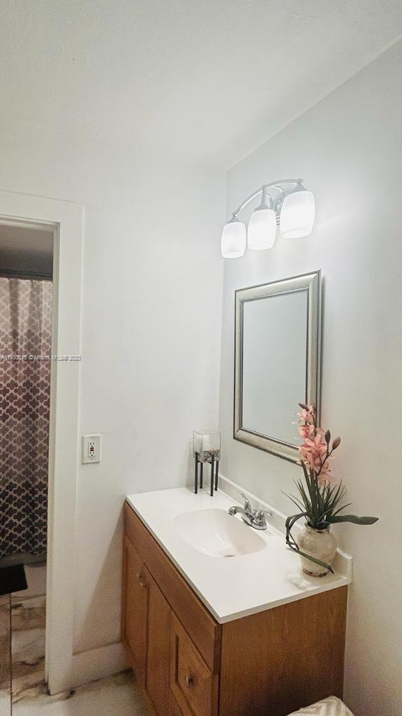WINDWOOD CONDO - Residential Lease