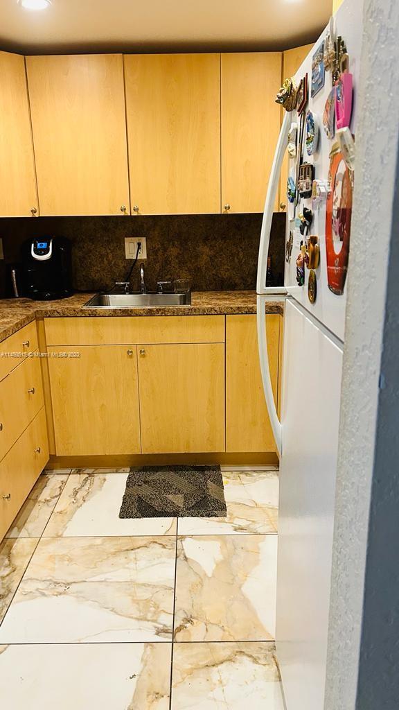 WINDWOOD CONDO - Residential Lease
