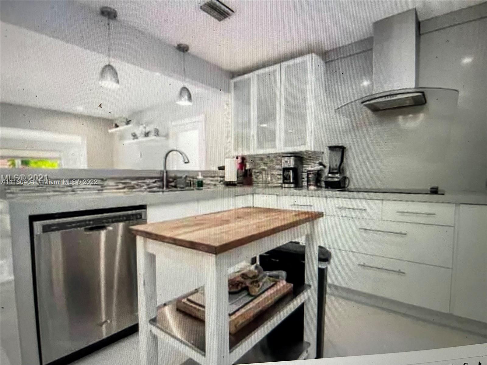 SUNSET TRAILS NO 4 - Residential Lease