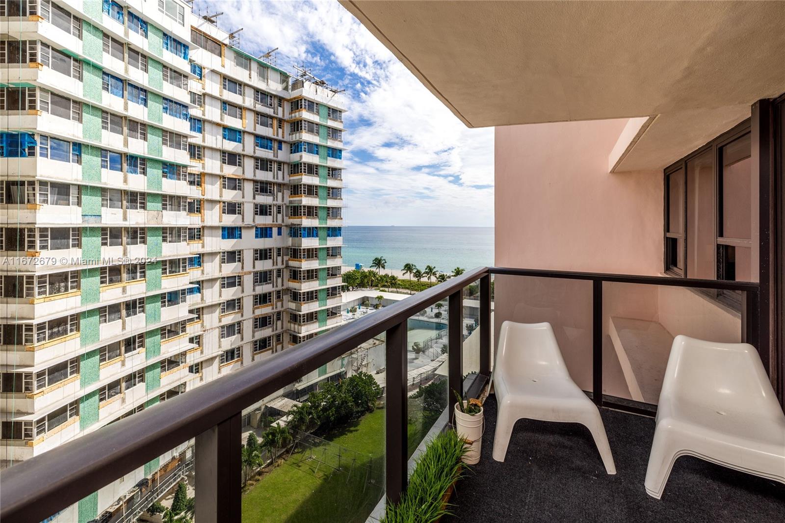 THE ALEXANDER CONDO - Residential