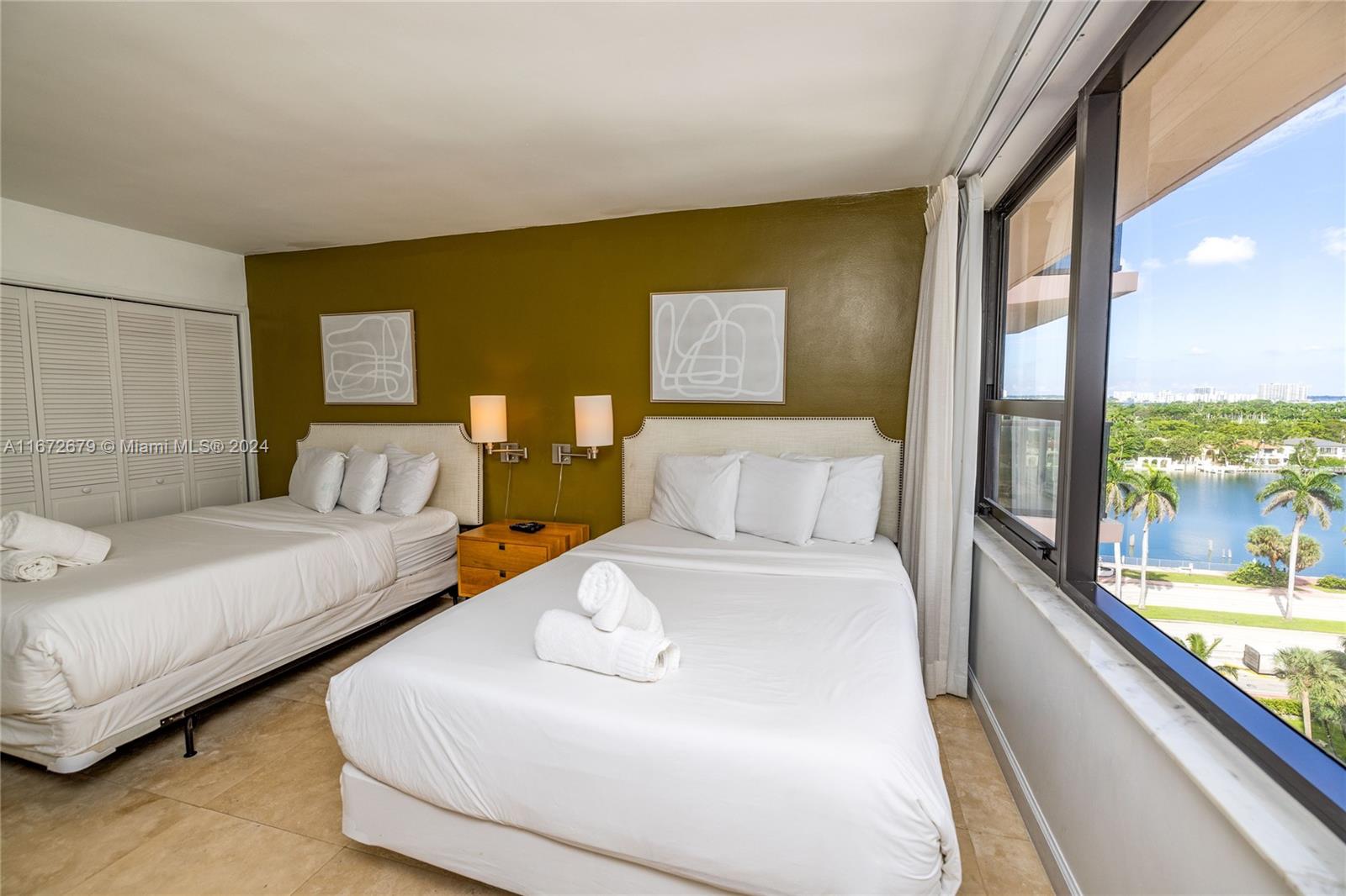 THE ALEXANDER CONDO - Residential