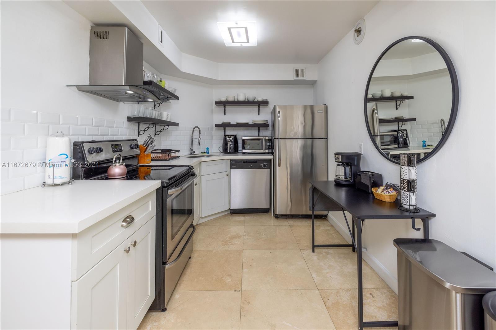 THE ALEXANDER CONDO - Residential