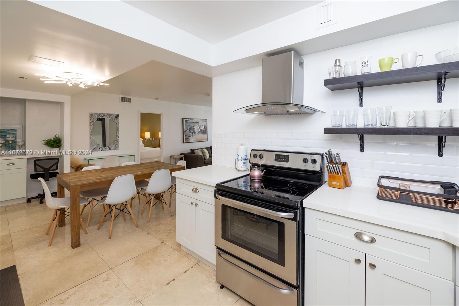THE ALEXANDER CONDO - Residential