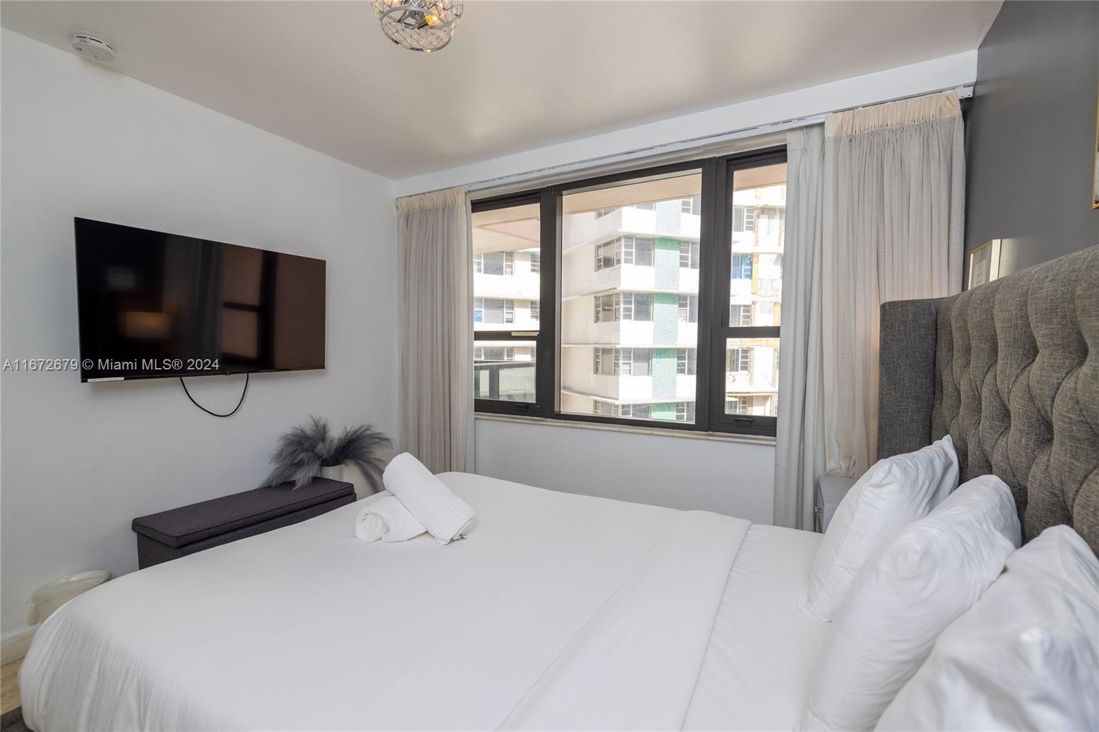 THE ALEXANDER CONDO - Residential