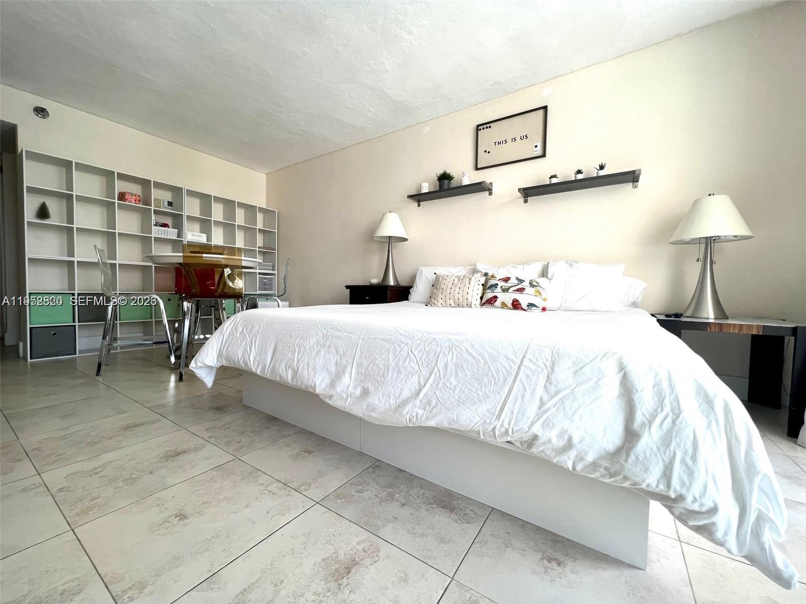 THE AVENTURA BEACH CLUB C - Residential