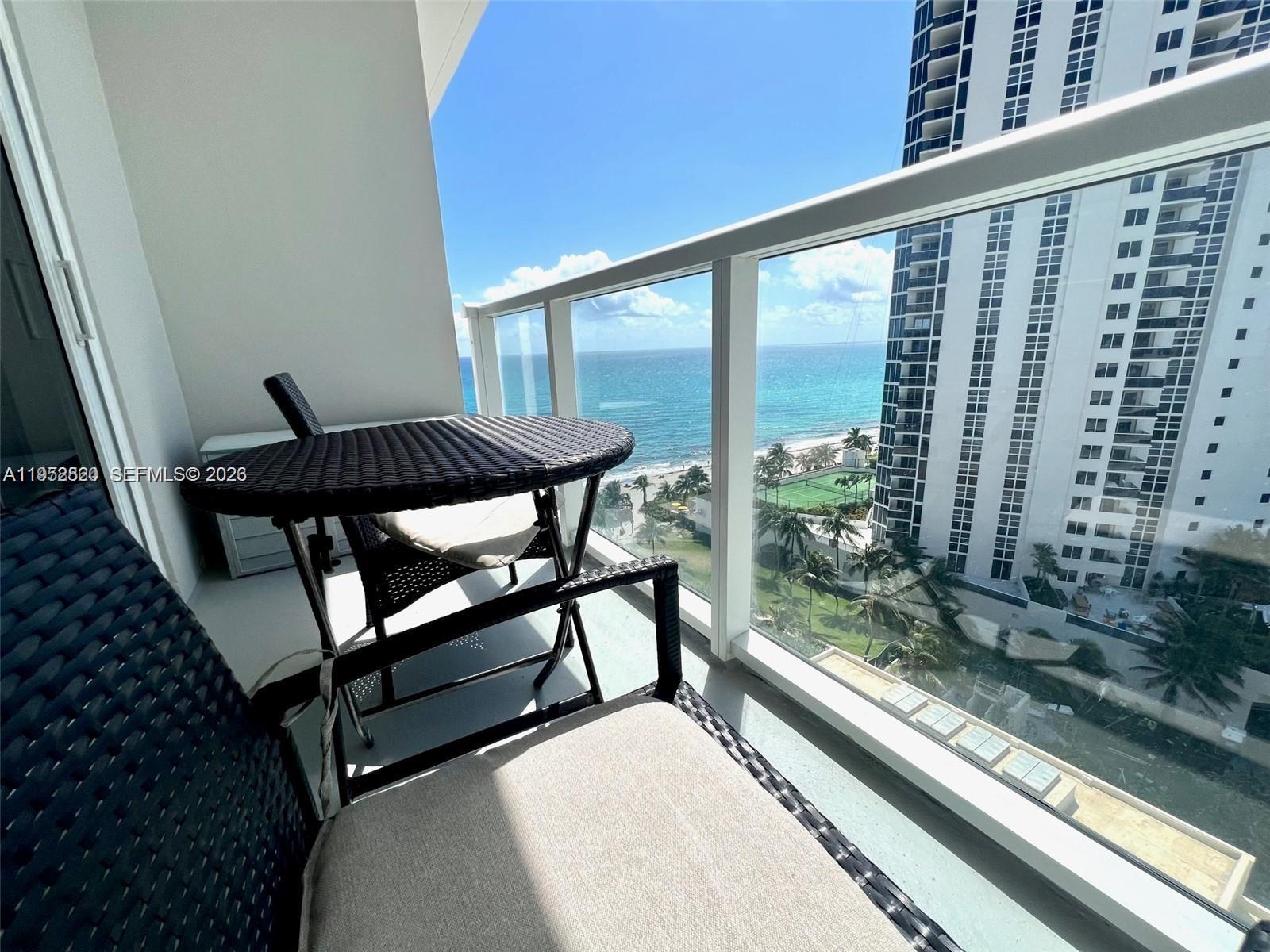 THE AVENTURA BEACH CLUB C - Residential