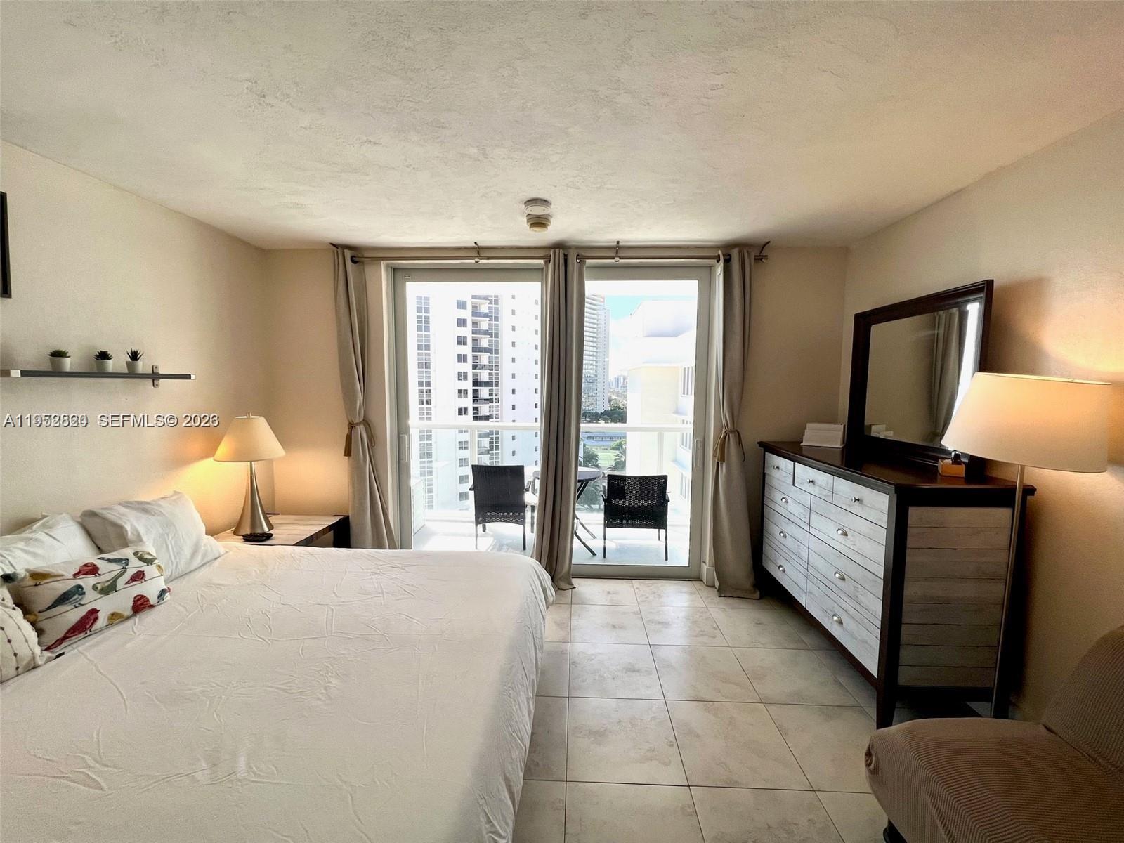 THE AVENTURA BEACH CLUB C - Residential