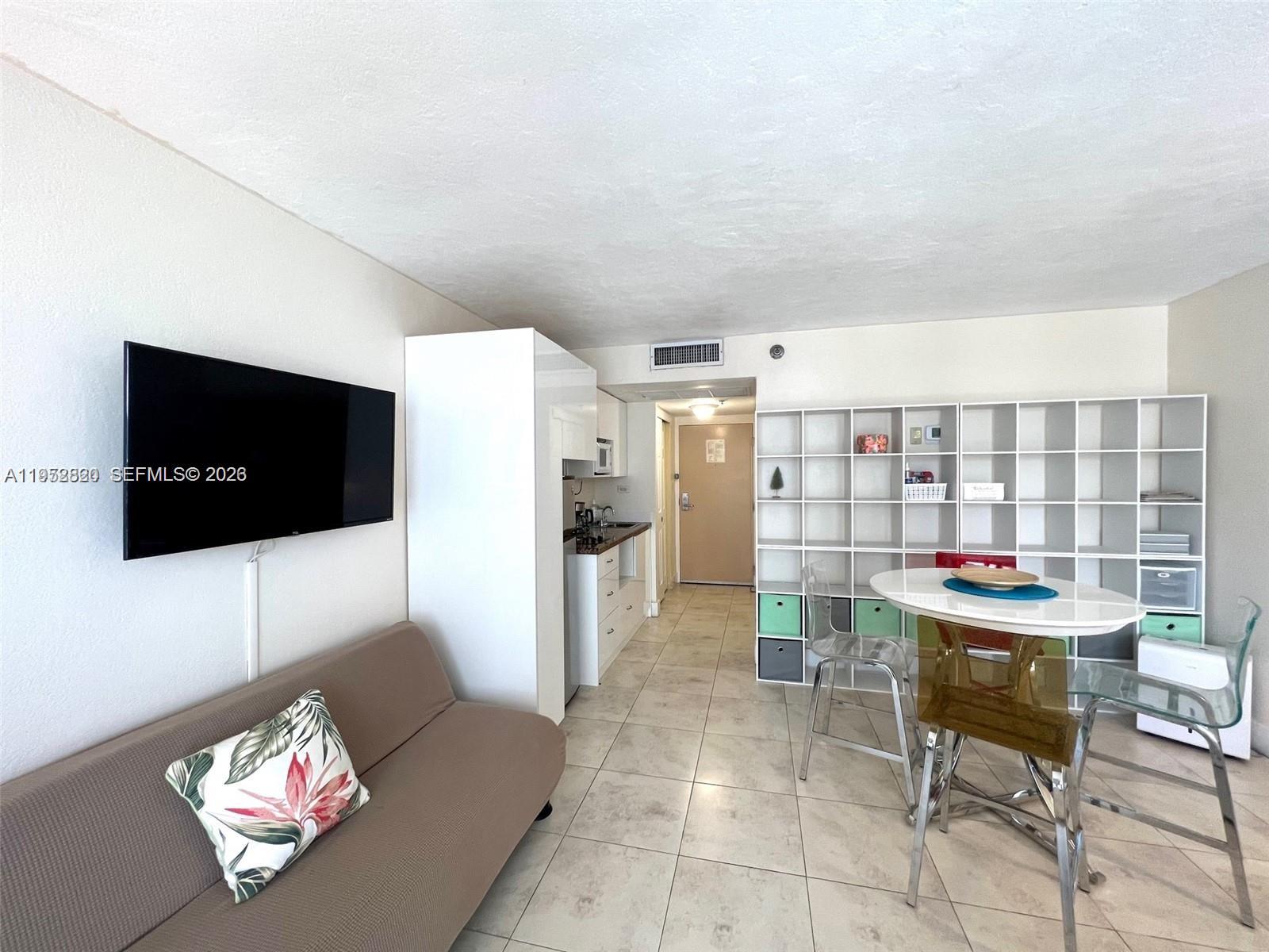 THE AVENTURA BEACH CLUB C - Residential