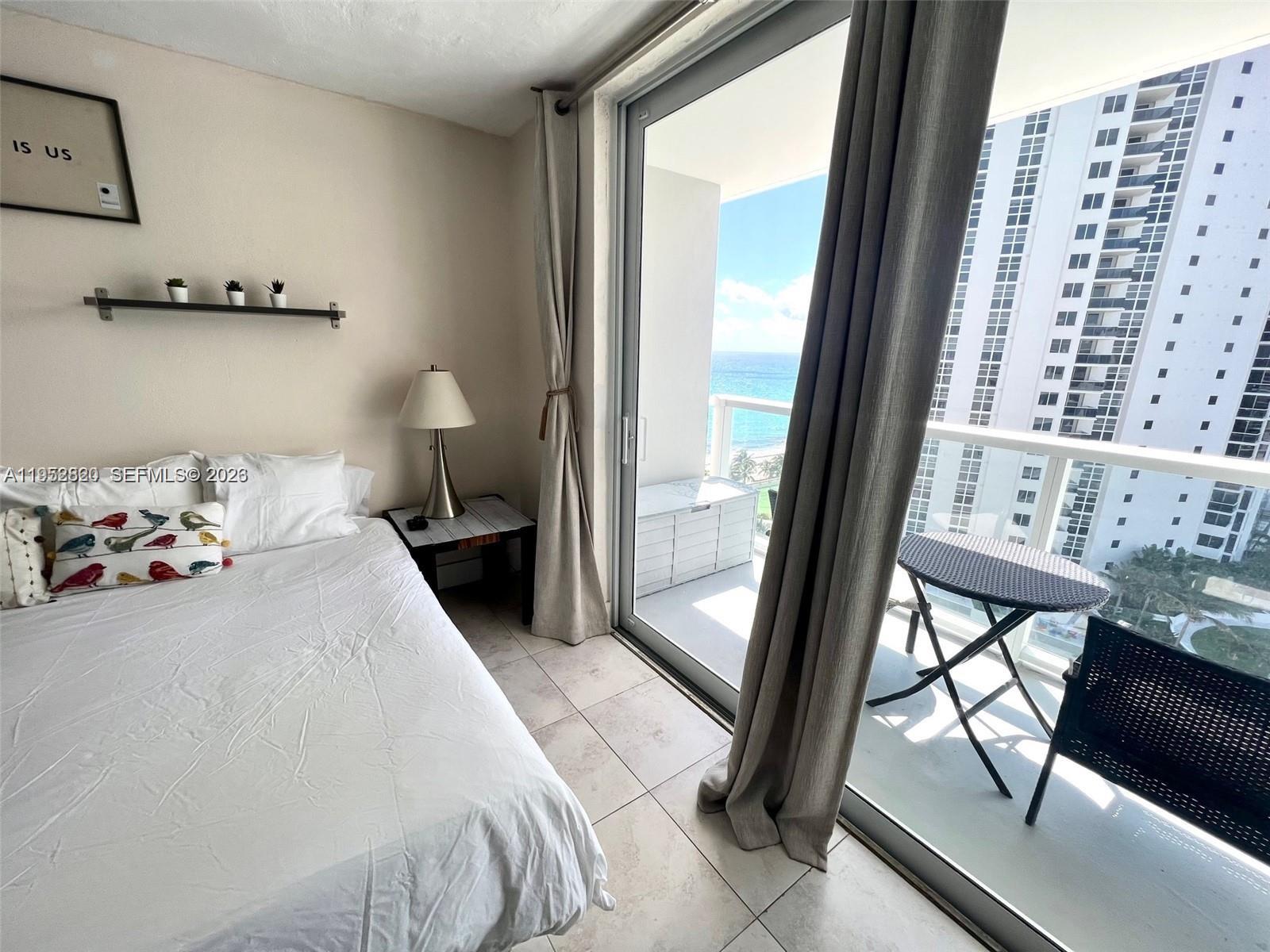 THE AVENTURA BEACH CLUB C - Residential