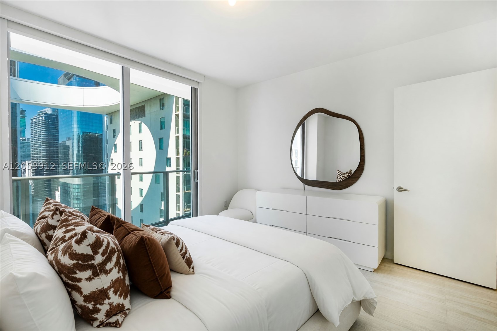 VIVEROY BRICKELL - Residential