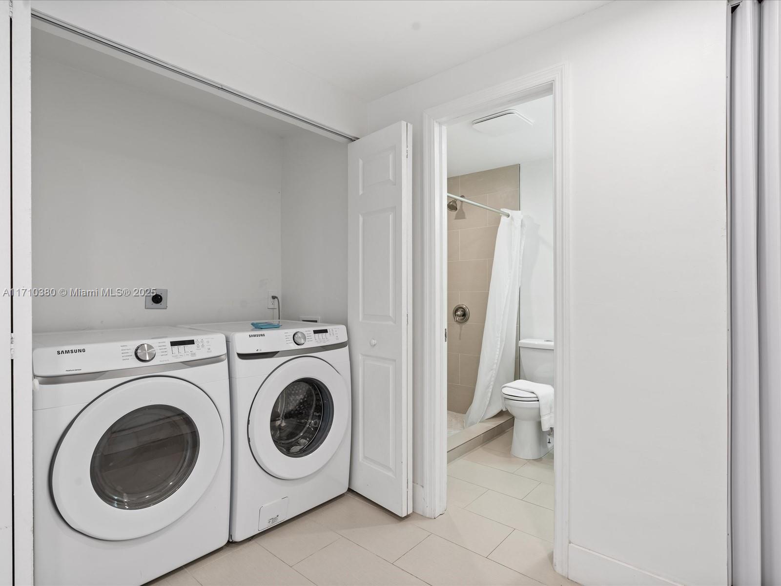 PLAYLAND ISLES - Residential