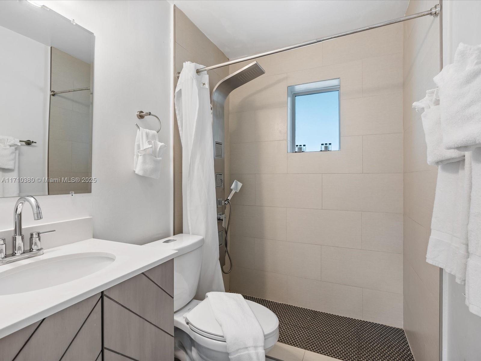 PLAYLAND ISLES - Residential