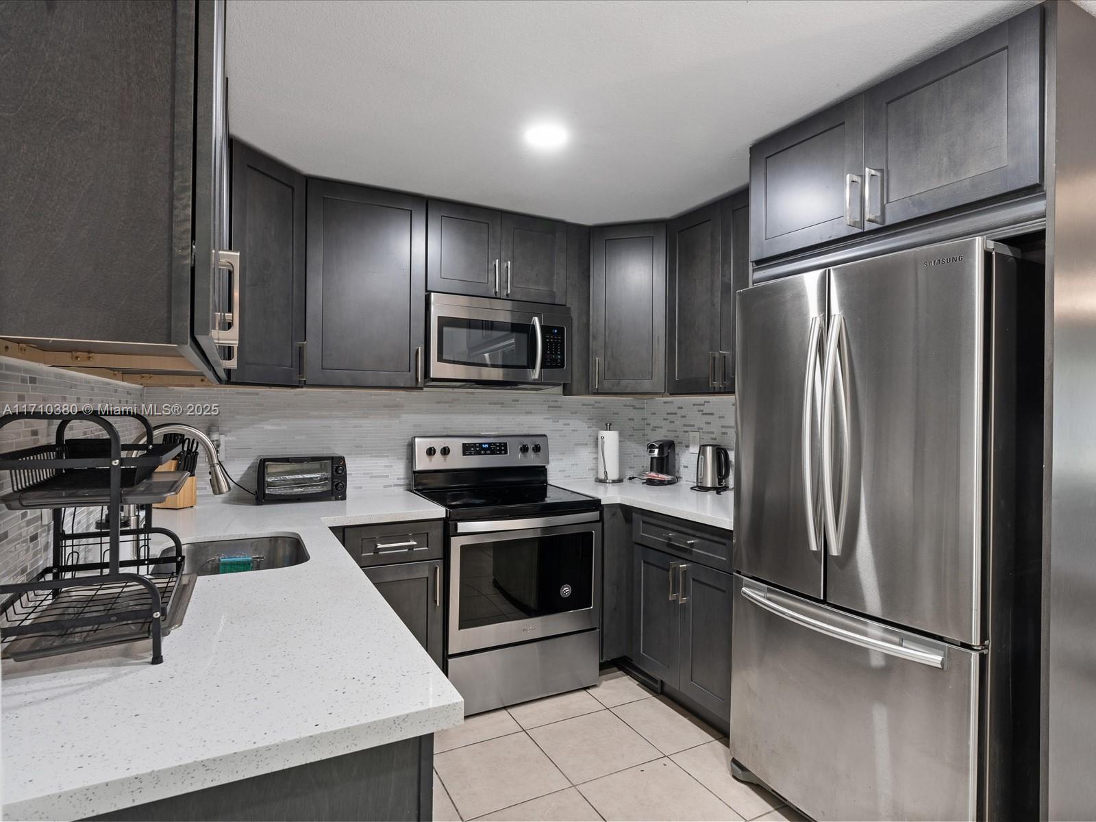 PLAYLAND ISLES - Residential