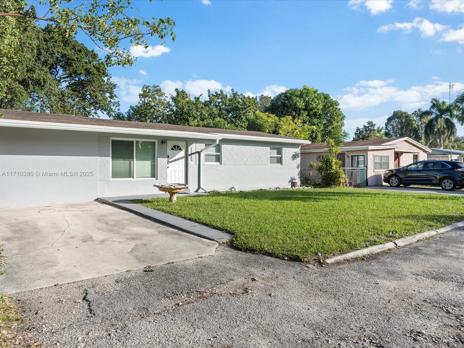 PLAYLAND ISLES - Residential