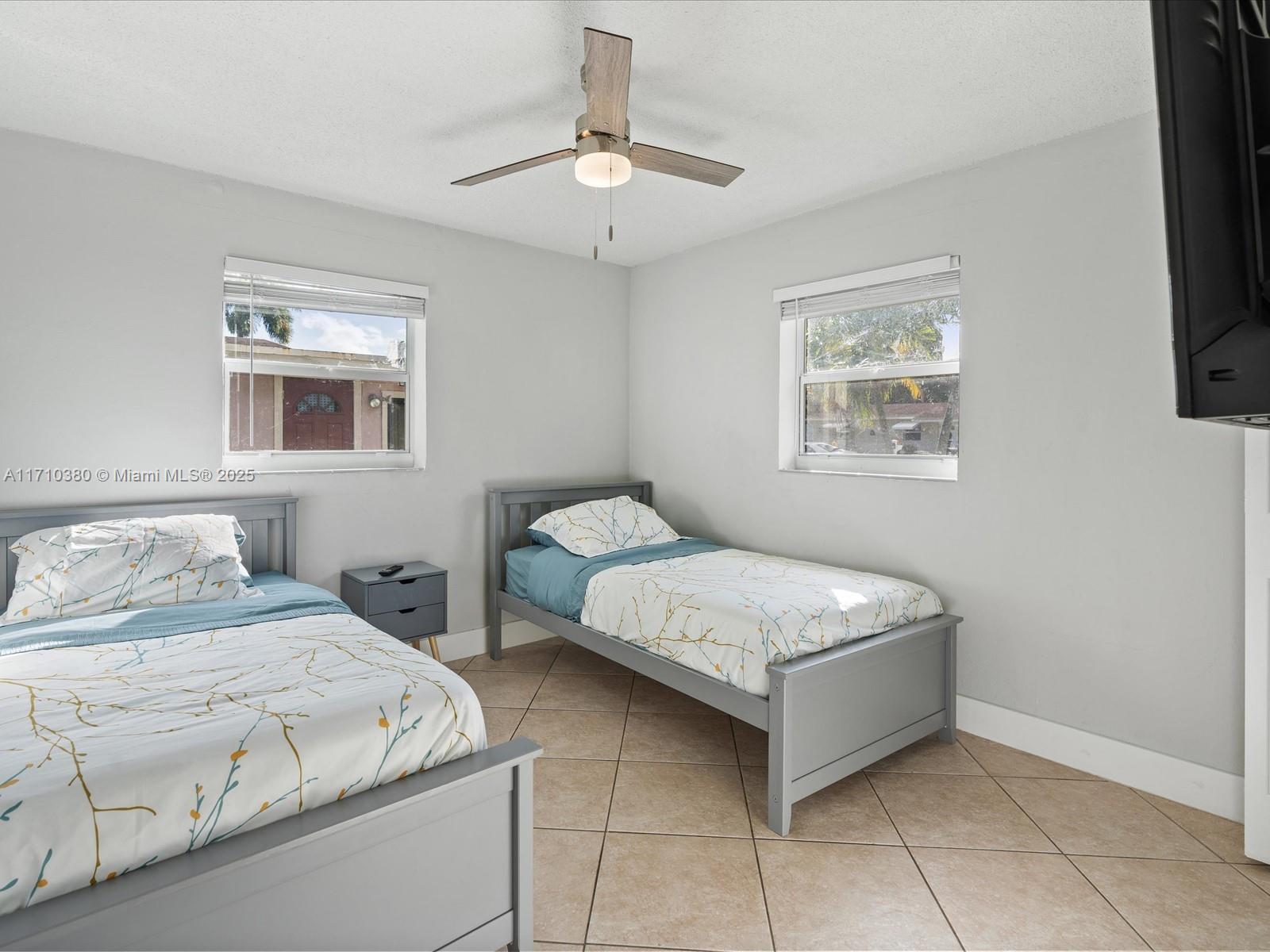 PLAYLAND ISLES - Residential