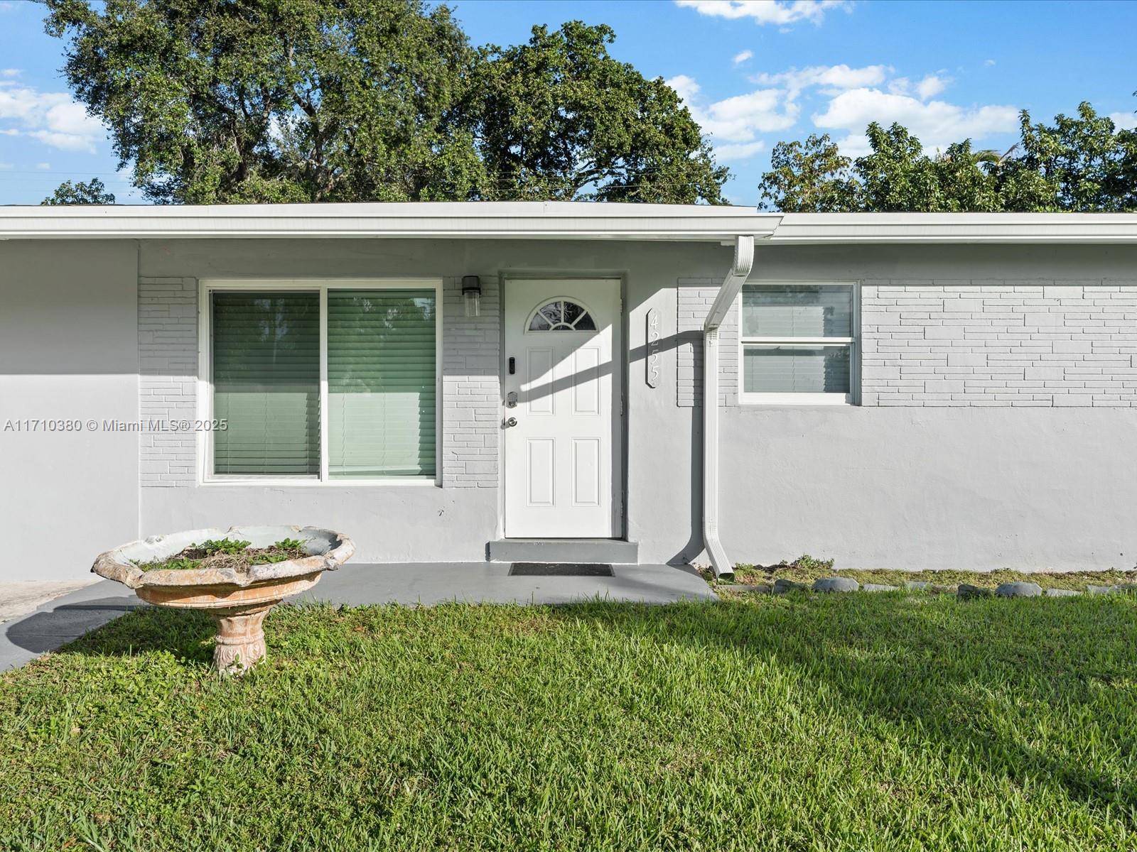 PLAYLAND ISLES - Residential