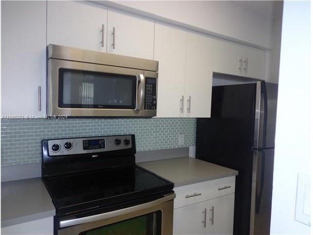 HOLLYWOOD PARC CONDOMINIU - Residential Lease