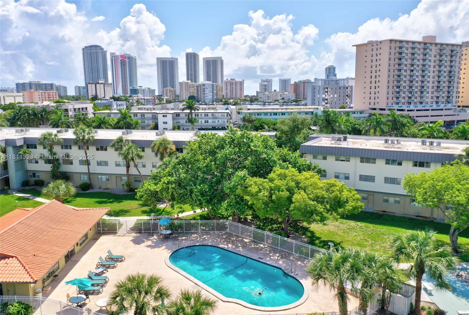 PARADISE BY THE SEA CONDO - Residential Lease